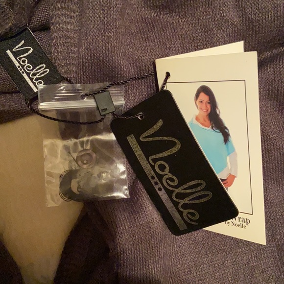 THE BORDEAUX Wear 4 Ways Poncho Vest Sleeves Sweater Wrap - Picture 11 of 12